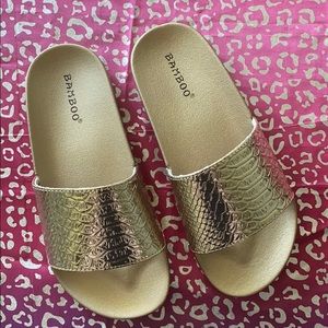 Gold slides cute cute cute❤️